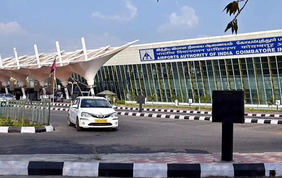 Innova cab booked for airport taxi pickup and drop service